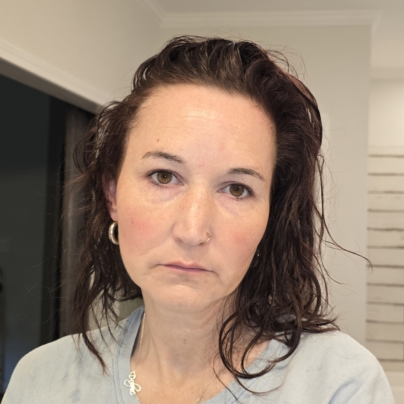 Meet your Posher, Krista - Picture 2 of 2